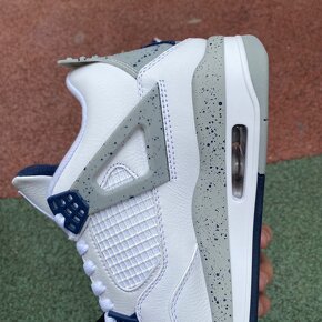 Air Jordan 4 Retro White Midnight Navy - 6