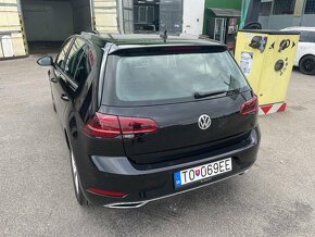 VW Golf 2,0 TDi Highline DSG (2018) prvý majitel - 6