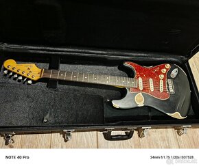 Predám Fender stratocaster relic 1984 , USA - 6