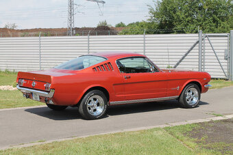 1966 Ford Mustang Fastback 289 V8, 4 rychl. manuál - 6