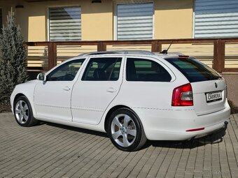 Škoda Octavia Combi 2.0 TDI CR DPF Exclusive DSG - 6