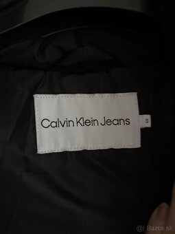 CALVIN KLEIN dámska puffer bunda s opaskom S - 6