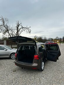 Volkswagen VW Touran 2.0 TDI 103kw Highline,Navi,Ťažné - 6