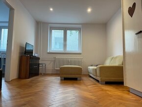 FLAT FOR RENT (2 rooms) / 2-IZBOVÝ BYT NA PRENÁJOM - 6