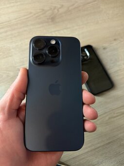 Iphone 15 pro 256GB + Skla - 6