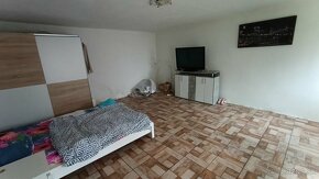 Na predaj rodinný dom Jelšovce plus tri apartmány - 6