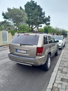 Jeep Grand Cherokee Laredo - 6