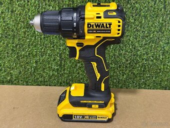 DeWALT DCD708 vŕtací skrutkovač - 6