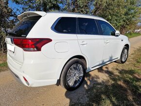 Mitsubishi Outlander PHEV Plus Spirit 4WD A/T - 6