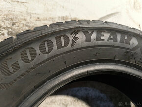 205/65 R16C Zimné pneumatiky Goodyear Ultragrip 4 kusy - 6