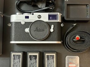 Leica M10 silver + 2 extra baterie (top stav) - 6