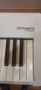 Predám Roland FP-30x WH 88 Biely stage piano Klavír White - 6