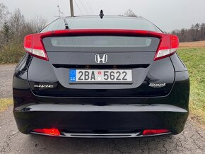 Honda Civic 2.2i-DTEC 110KW r.v 9/2013 naj 134tkm Výbava: Mu - 6