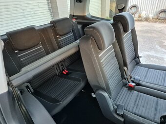 Volkswagen Touran 2.0 TDI 7 miest Automat - 6