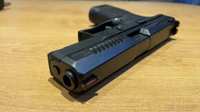 CZ P10C - 6