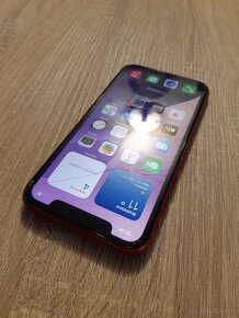 iPhone XR / 64GB Červený prasknutý displej - 6