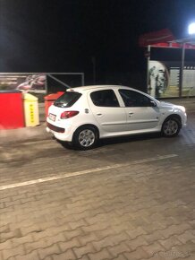 Peugeot 206+ - 6