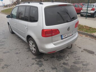 Volkswagen Touran 2.0 TDI Comfortline - 6