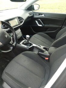 Peugeot 308 - 6