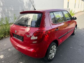 Škoda fabia 1.2 HTP r.2009 červená pastelová - 6