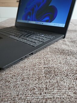 Lenovo V130 Intel 4x1.1Ghz,8GBDDR4,128GBSSD+1TBHDDifi,BT - 6