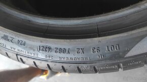 Pirelli 225/40r19 letné - 6