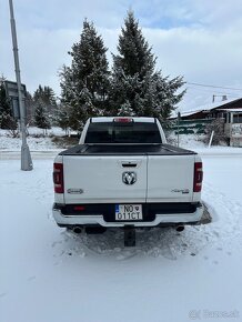 Dodge RAM1500 5,7 Hemi benzín/plyn - 6