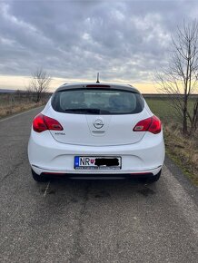 OPEL Astra J 2013 74kw 146000 100hp hatchback - 6