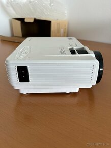 Predám dataprojektor Dr.Q Hi-04 Mini Projector 1800 Lumenov - 6