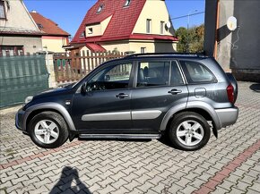 Toyota RAV4 2.0i 16V 4x4 110kW 2005 149366km TAŽNÉ - 6