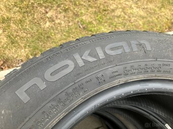 Predám 4 x zimné pneu Nokian 205/60 R16 - 6