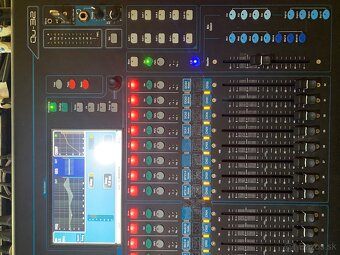 Digitálny mixpult Allen & Heath Qu-32 - 6