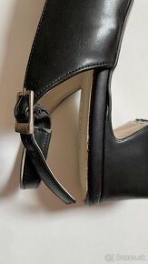 Čierne sandále s otvorenou špičkou a remienkom slingback 36 - 6