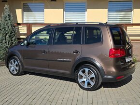 Volkswagen Touran CROSS 1.4 TSI Premium Comfortline 7m. - 6