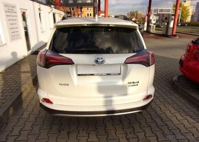 Toyota Rav4 2,5i Hybrid AWD hybridní automat 114 kw - 6