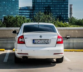 Škoda Octavia 2.0 TDI CR DPF RS DSG - 6