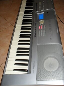 Yamaha Portable Grand DGX 205 (rozsah 6,5 oktávy) - 6