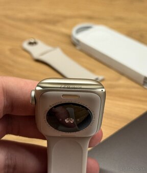 Apple Watch SE 2 (2024) 40mm Starlight - neaktivované - 6