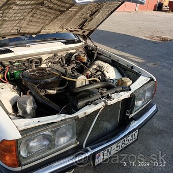 Mercedes W 123 - 6