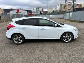 Ford Focus 2.0 TDCi DPF Titanium - 6