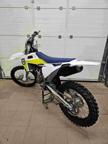 Husqvarna FC 350, r. 2021 - 6