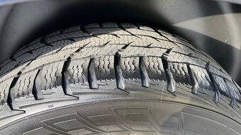 Zimné pneu 215/65 R16C + disky VW T5 T6 - 6