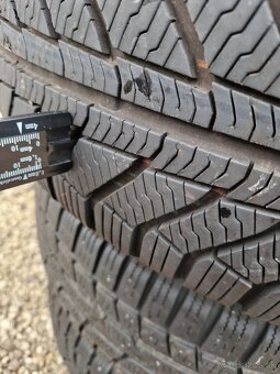 Pneu s plechovými diskami 215/60 R16 - 6