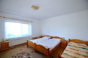 Rodinný dom s dvoma apartmánmi na predaj v Santovke - 6