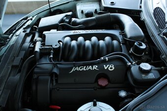 Jaguar XK - 6