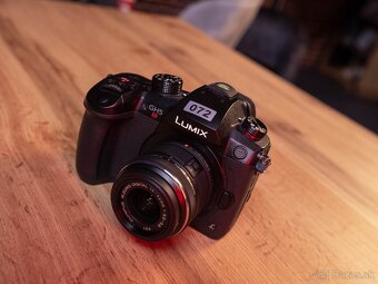 Panasonic LUMIX GH5s + Panasonic 14-42mm 3.5-5.6f - 6