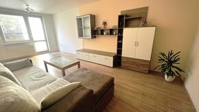 Znižená cena- veľký 2 izb. byt, 70 m2 + s loggia - 6