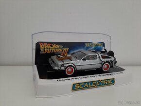 Scalextric autíčka 1:32 na autodráhu - 6