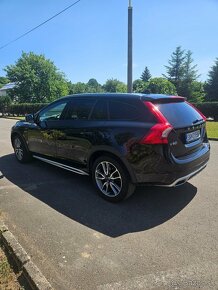 Volvo V60 Cross Country - 6