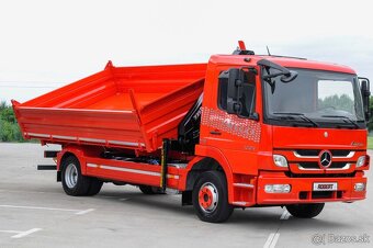 MERCEDES ATEGO 12T TROJSTRANNÝ SKLÁPAČ + HYDR. RUKA / EU5 - 6